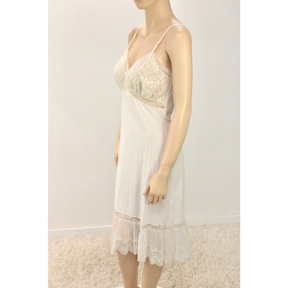 Vintage Van Raalte Full Slip sz 32 Suavette Fancy Lace Trim Creamy White Nylon S - Picture 3 of 10